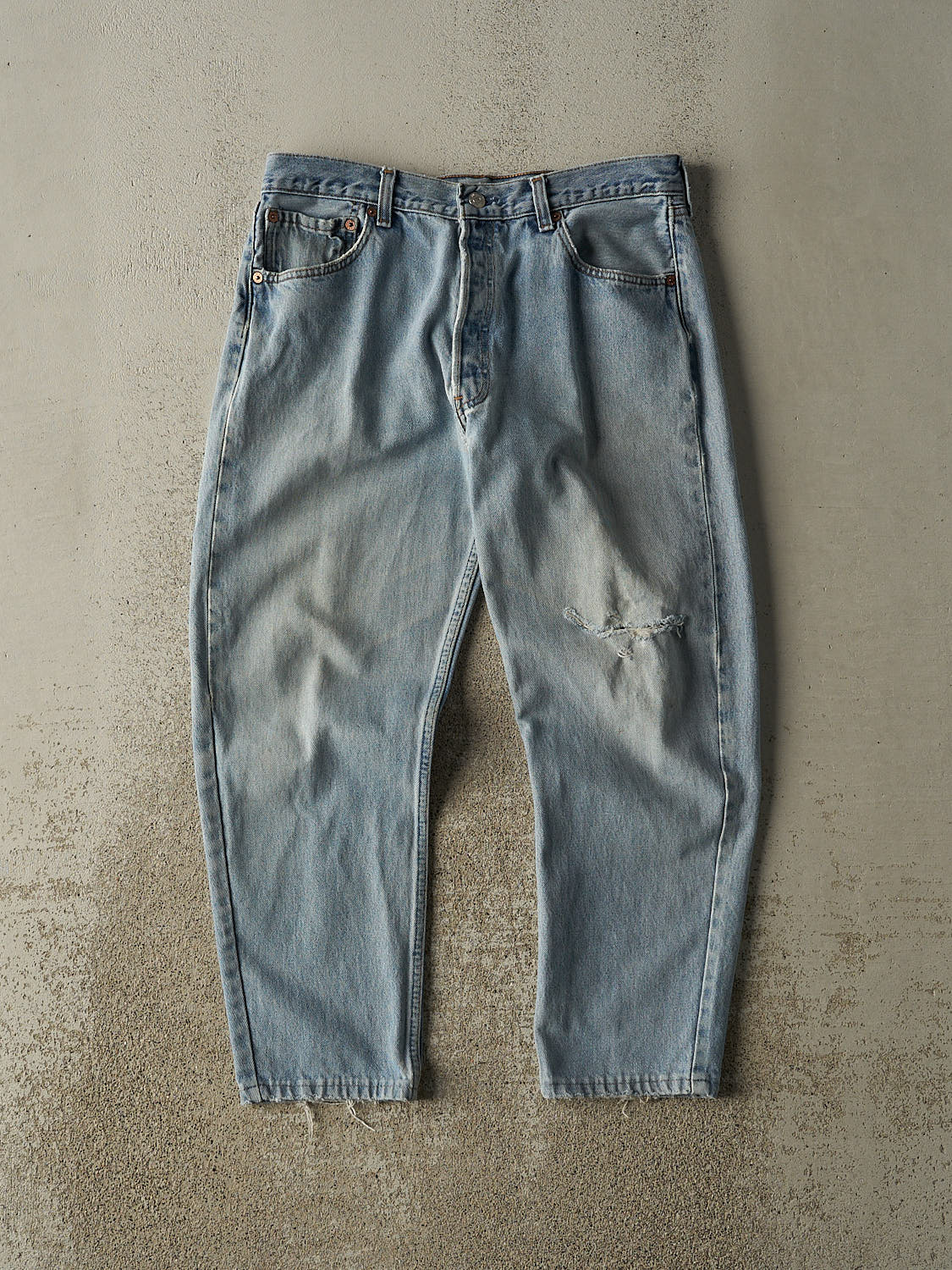 Vintage 90s Light Wash Levi's 501 Jeans (31x25.5)