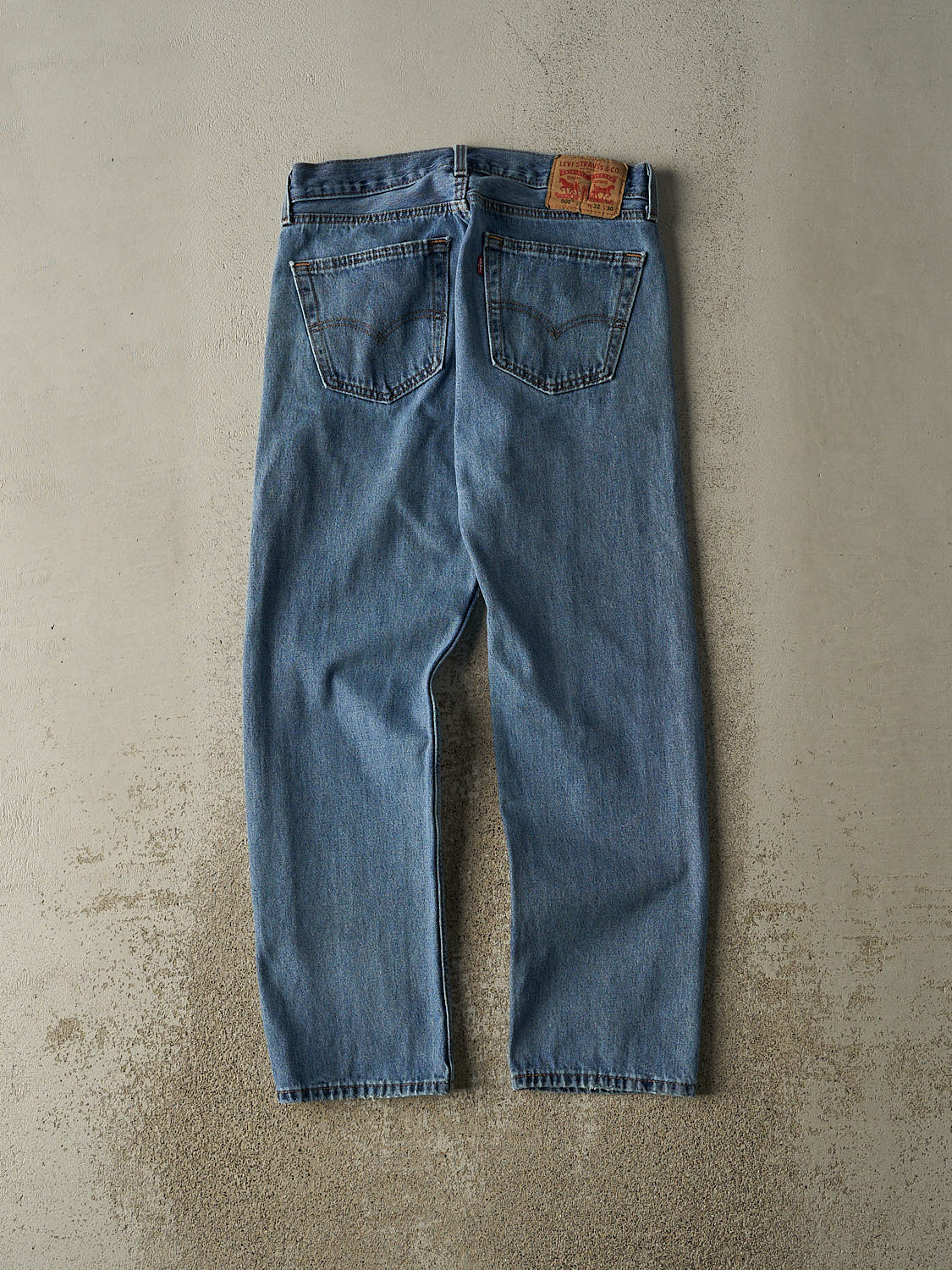 Vintage Y2K Mid Wash Levi's 505 Jeans (31x28.5)