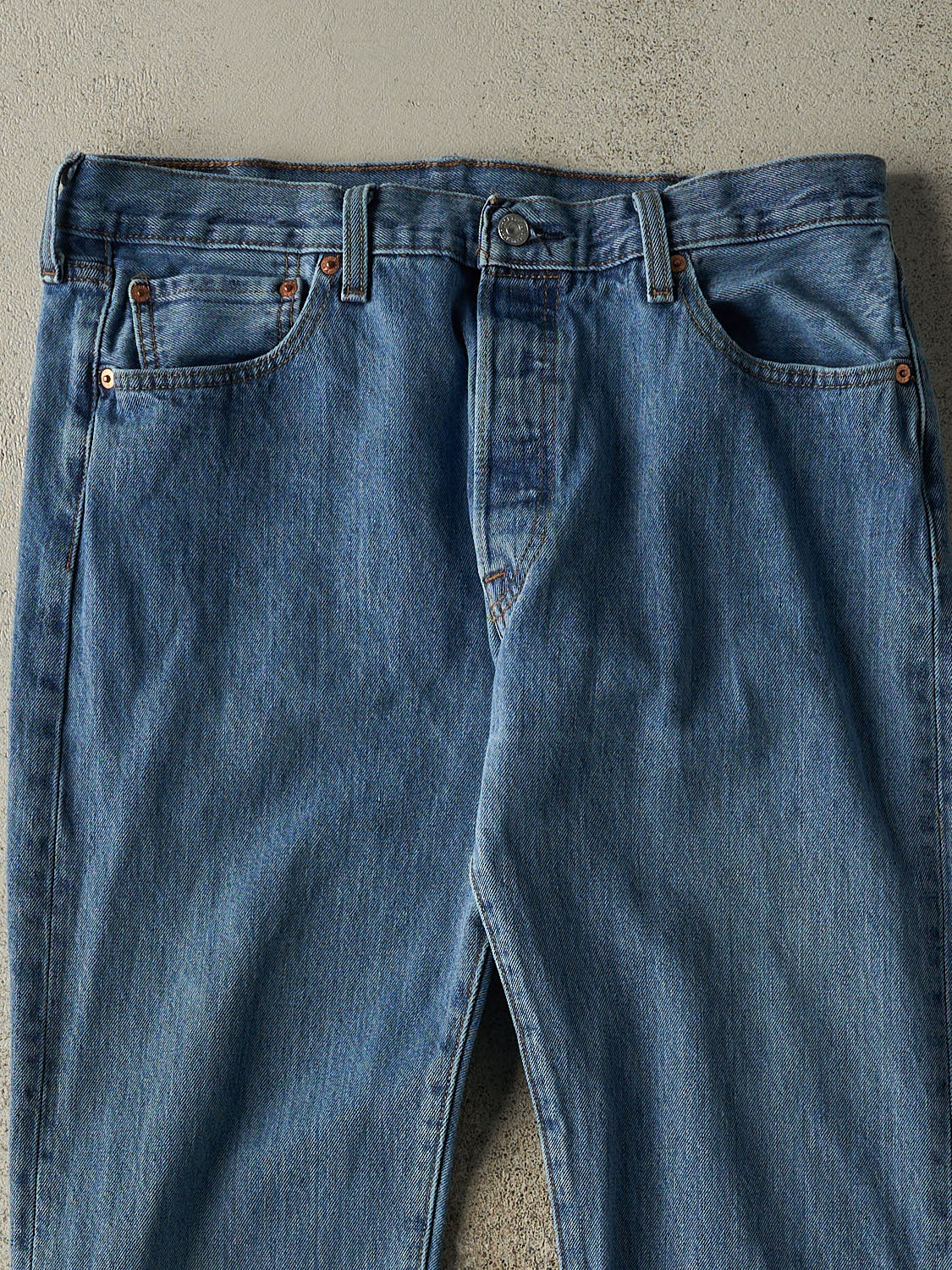 Vintage Y2K Mid Wash Levi's 501 Jeans (34x31.5)