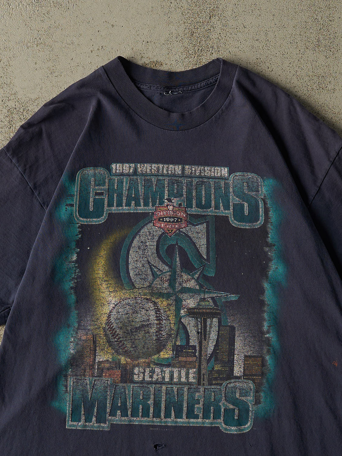 Vintage 97' Sun Faded Navy Seattle Mariners Western Division Champions Tee (L/XL)