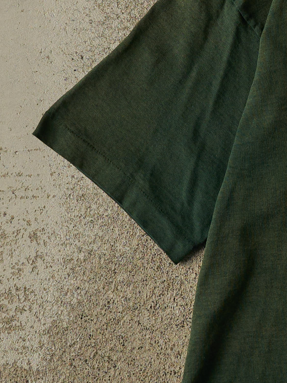 Vintage 80s Sun Faded Green Blank Single Stitch Pocket Tee (S/M)