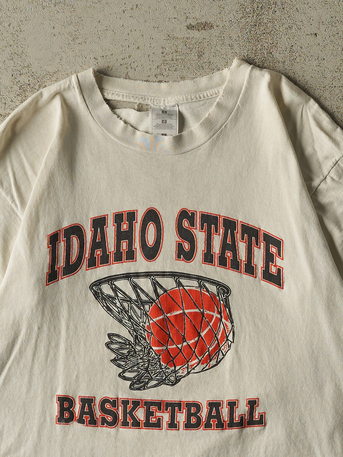 Vintage 90s Beige Idaho State Basketball Single Stitch Tee (S/M)