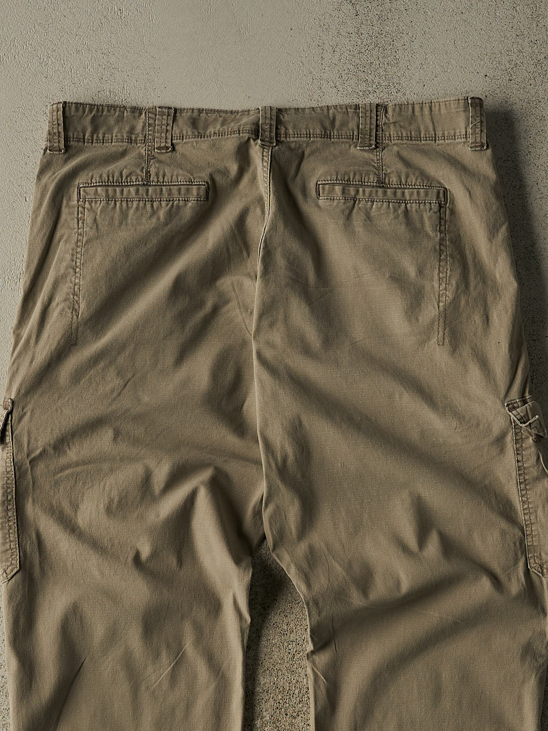 Vintage Y2K Beige Wrangler Lightweight Cargo Pants (36x28.5)