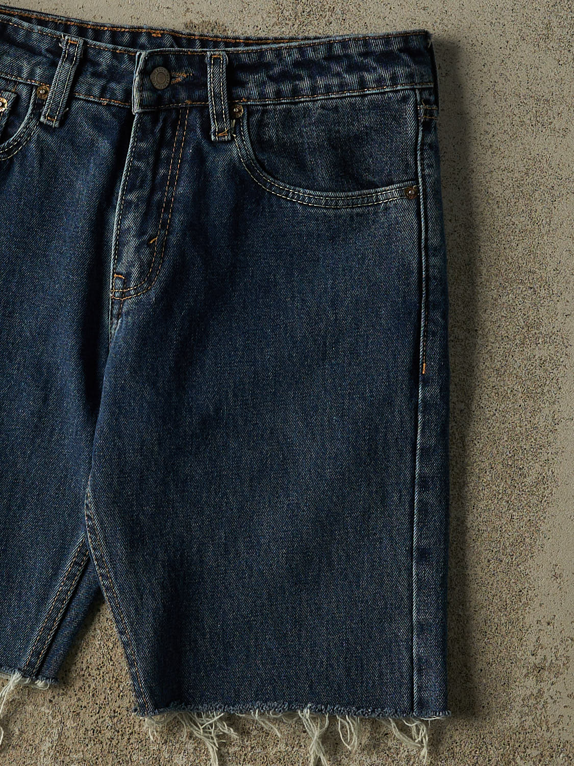 Vintage Y2K Dark Wash Levi's 513 Cut Off Jean Shorts (32x9)