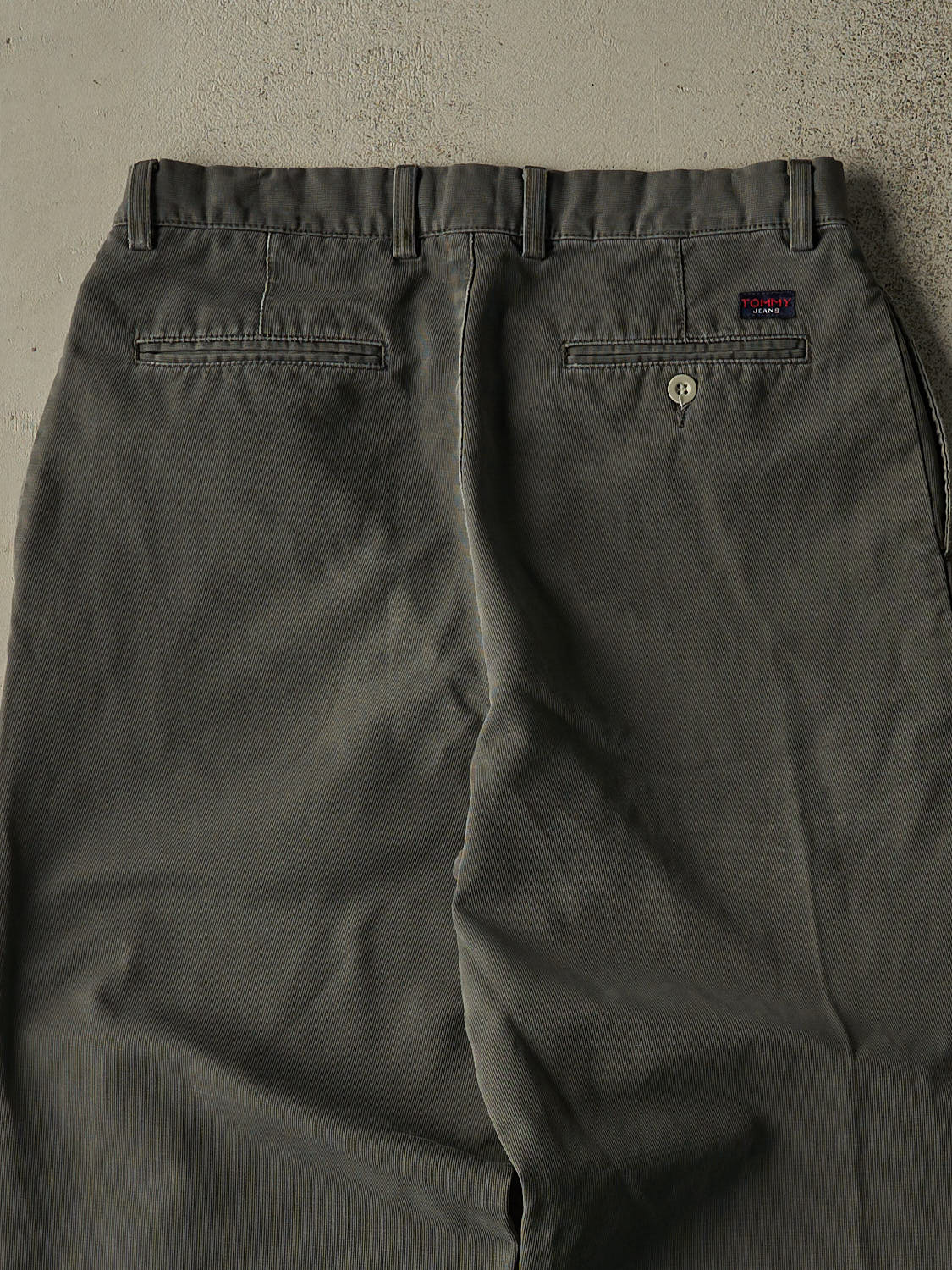 Vintage Y2K Grey Tommy Jeans Pleated Chino Pants (31x26.5)