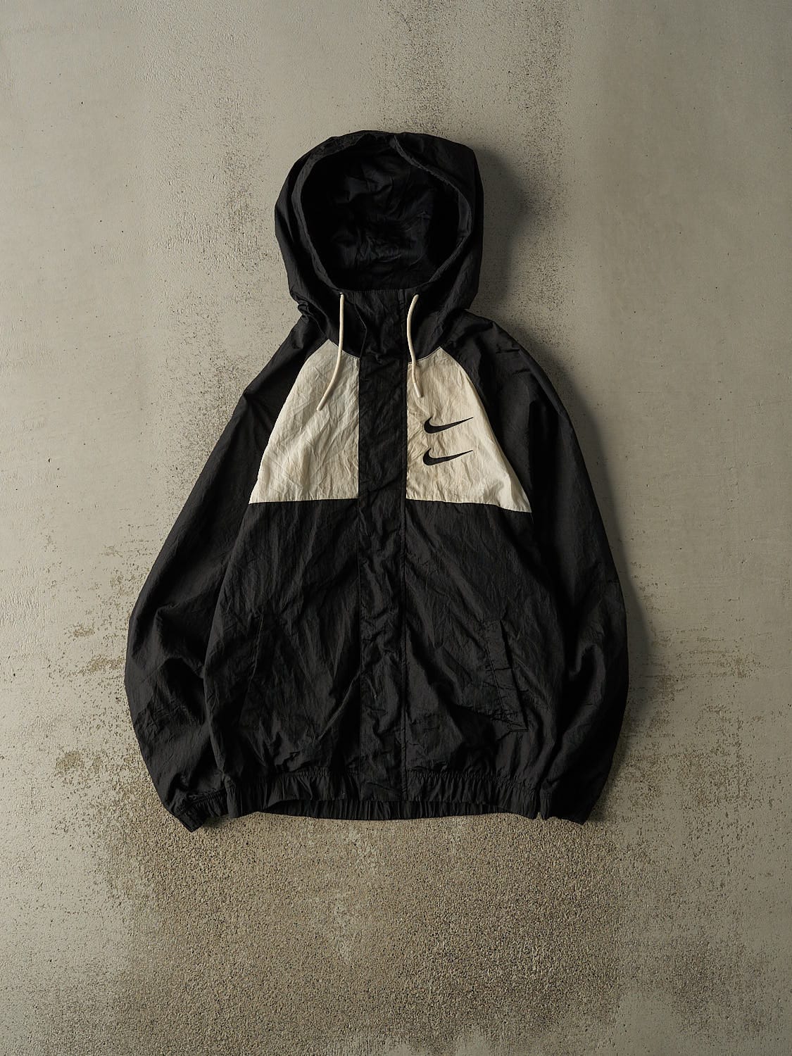 Vintage Y2K Black Nike Zip Up Windbreaker Jacket (M/L)