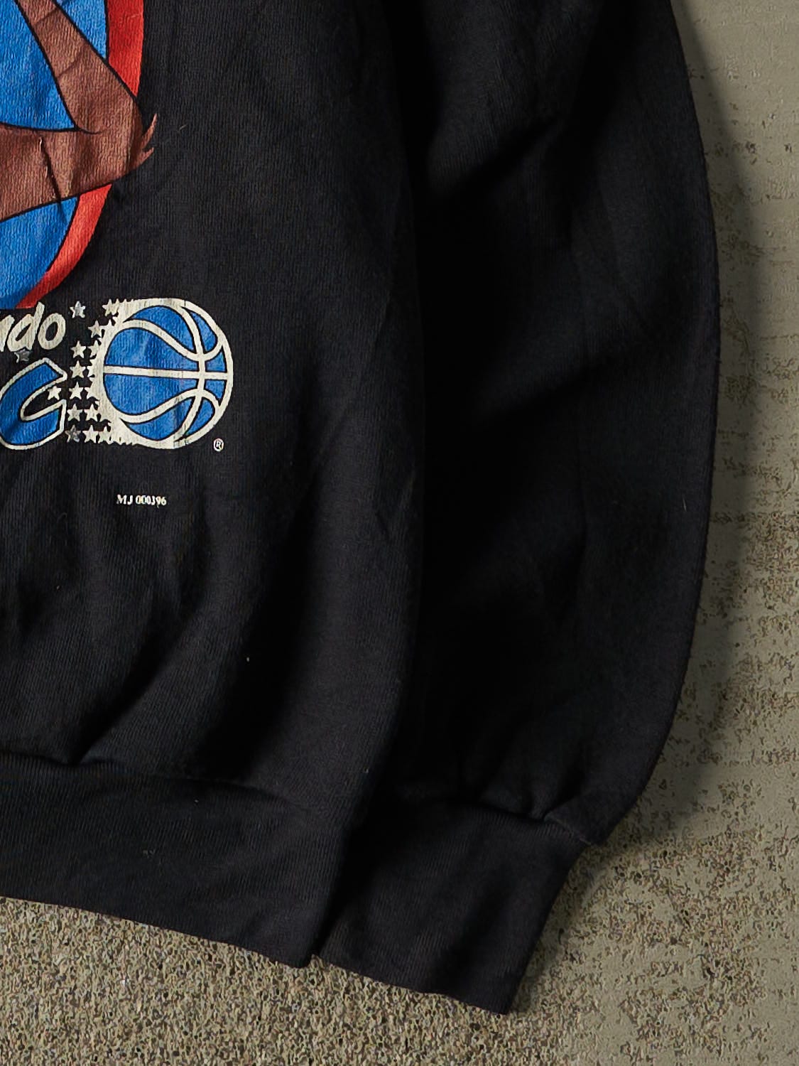 Vintage 93' Black Orlando Magic x Looney Tunes Crewneck (M)