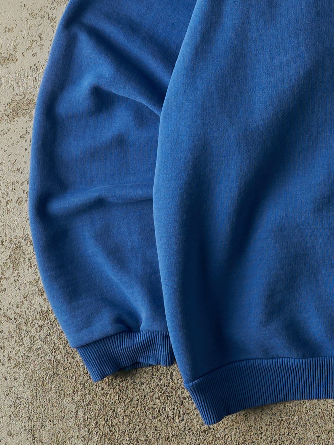 Vintage 90s Blue Baselipp World Wide Crewneck (XL)