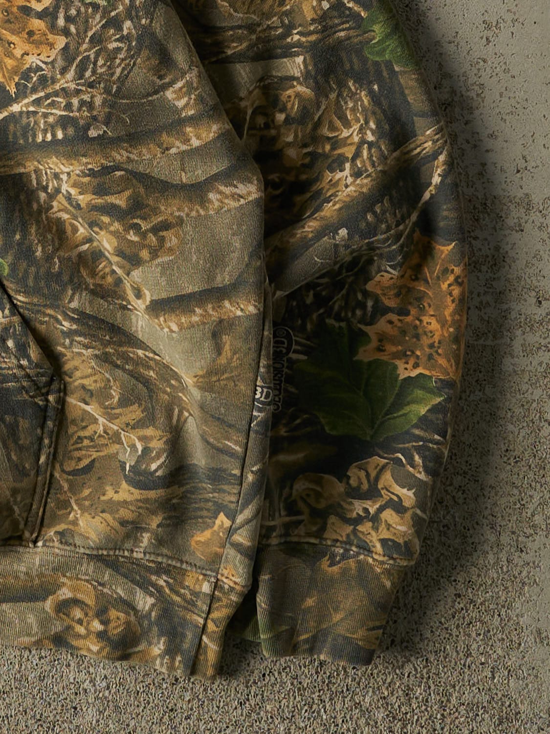 Vintage Y2K Camo Cabela's Hoodie (S/M)