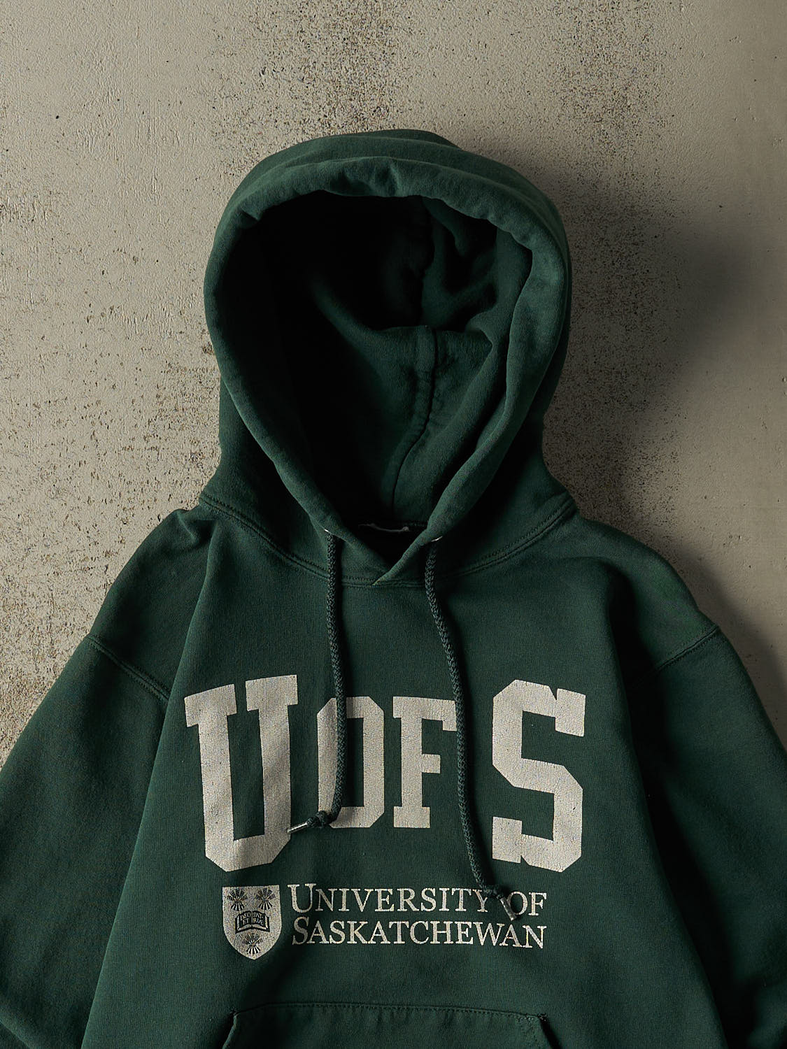 Vintage 90s Green University of Saskatchewan Hoodie (XXS/XS)