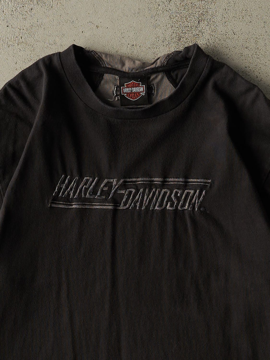 Vintage Y2K Black Harley Davidson Chilliwack BC Tee (L/XL)