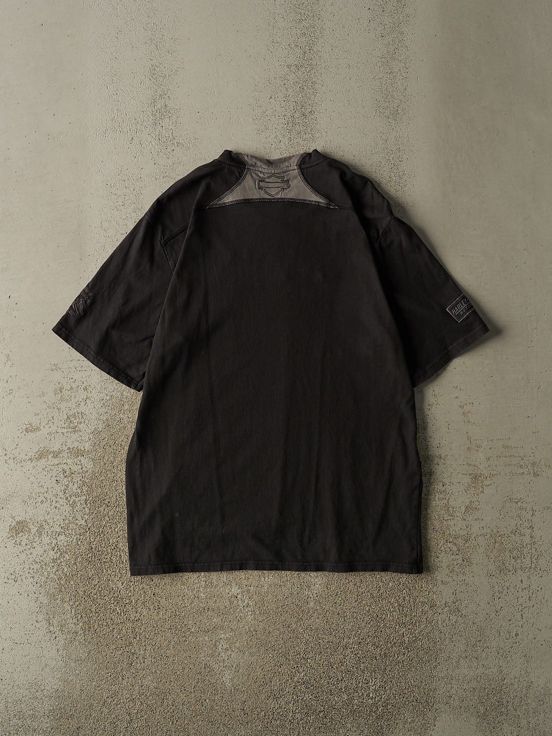 Vintage Y2K Black Harley Davidson Chilliwack BC Tee (L/XL)