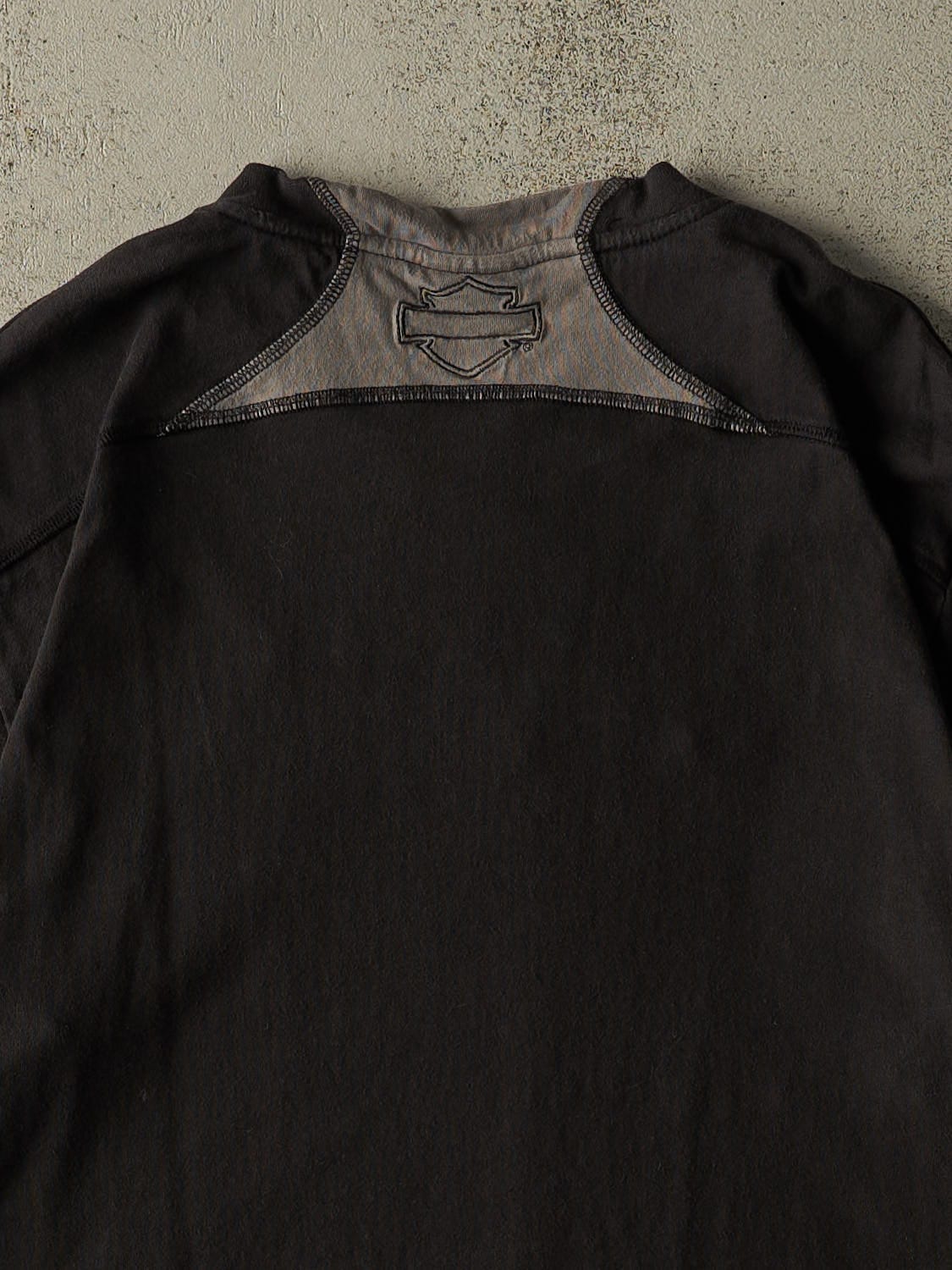 Vintage Y2K Black Harley Davidson Chilliwack BC Tee (L/XL)