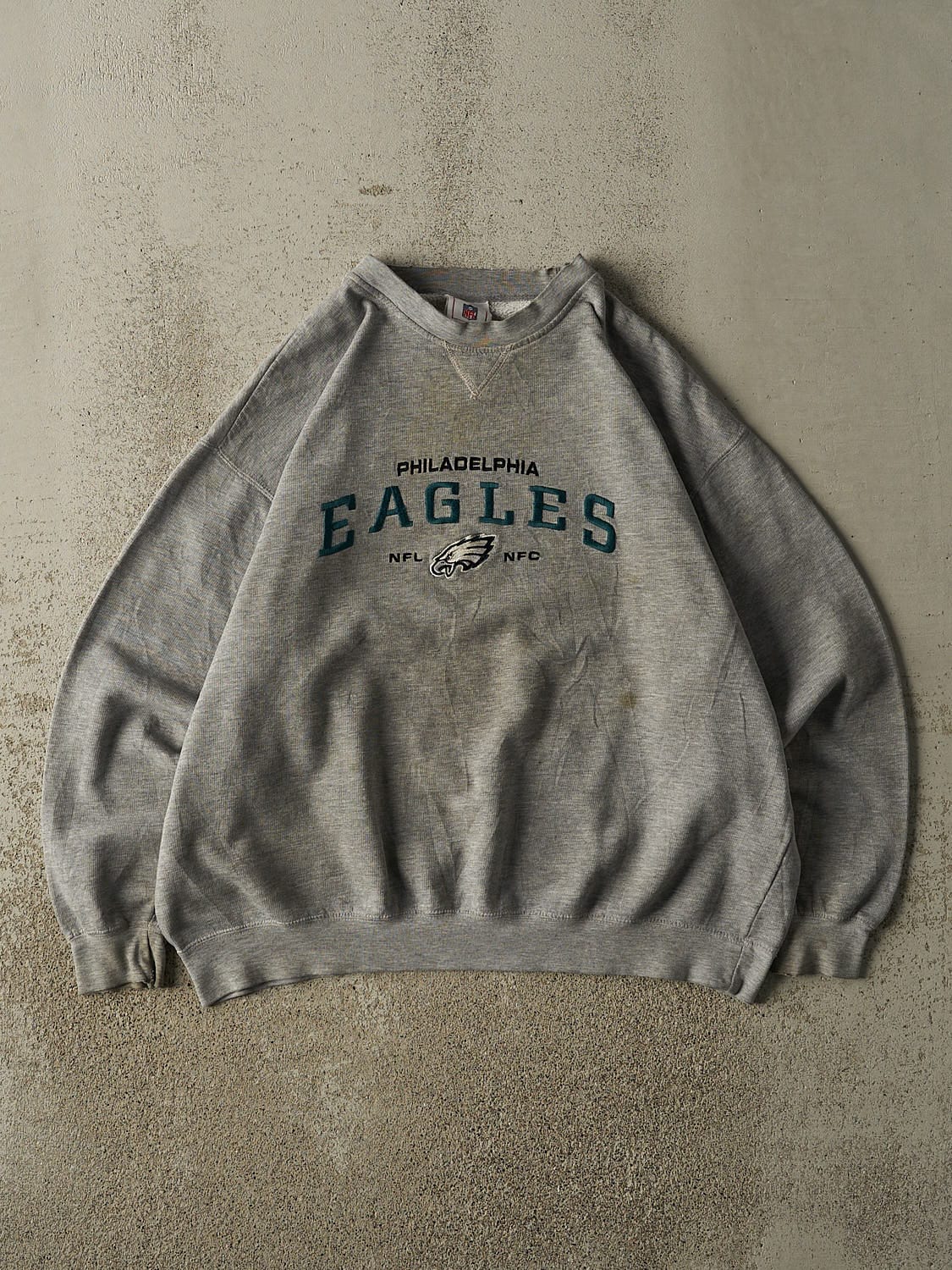 Vintage 90s Grey Philadelphia Eagles Embroidered Crewneck (L/XL)