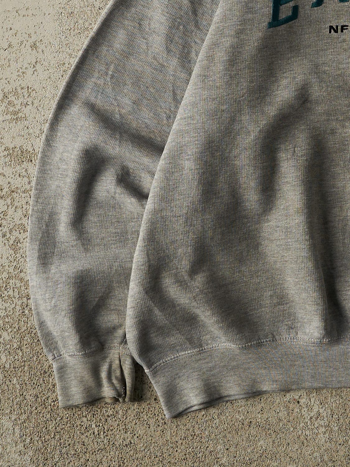 Vintage 90s Grey Philadelphia Eagles Embroidered Crewneck (L/XL)
