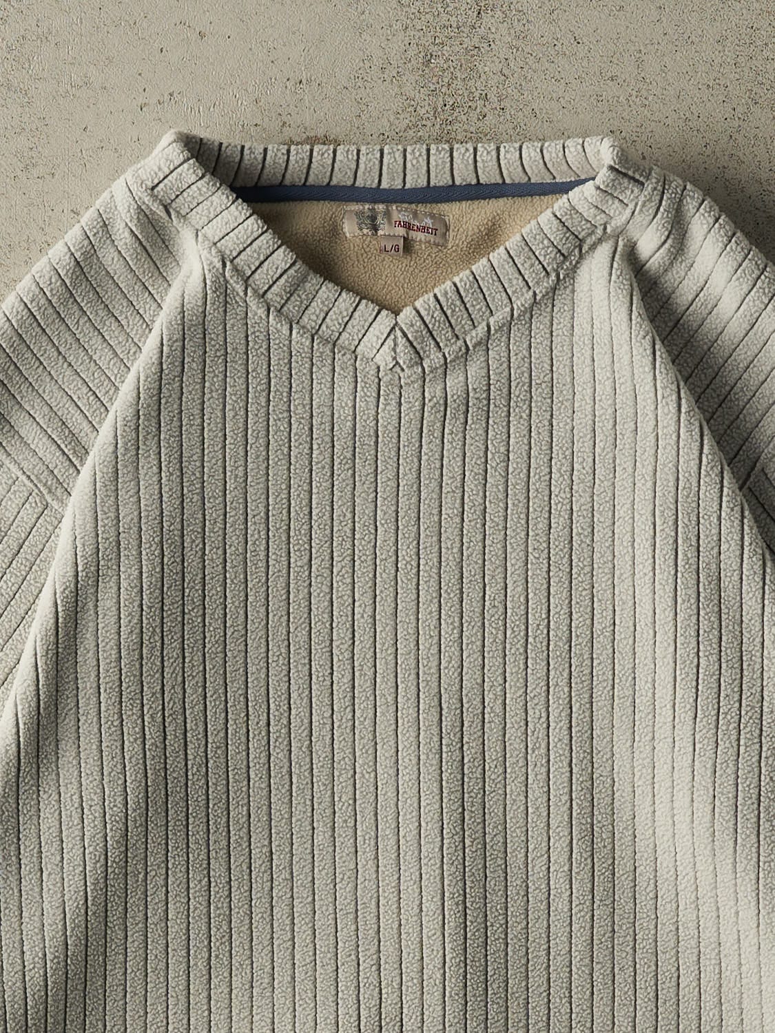 Vintage Y2K Grey Fleece Long Sleeve (XL)