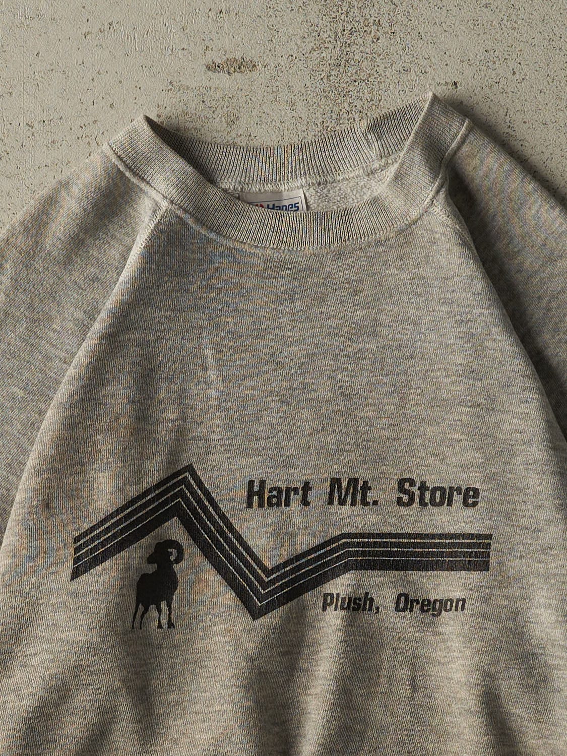 Vintage 80s Grey Hart Mountain Store Crewneck (XS/S)