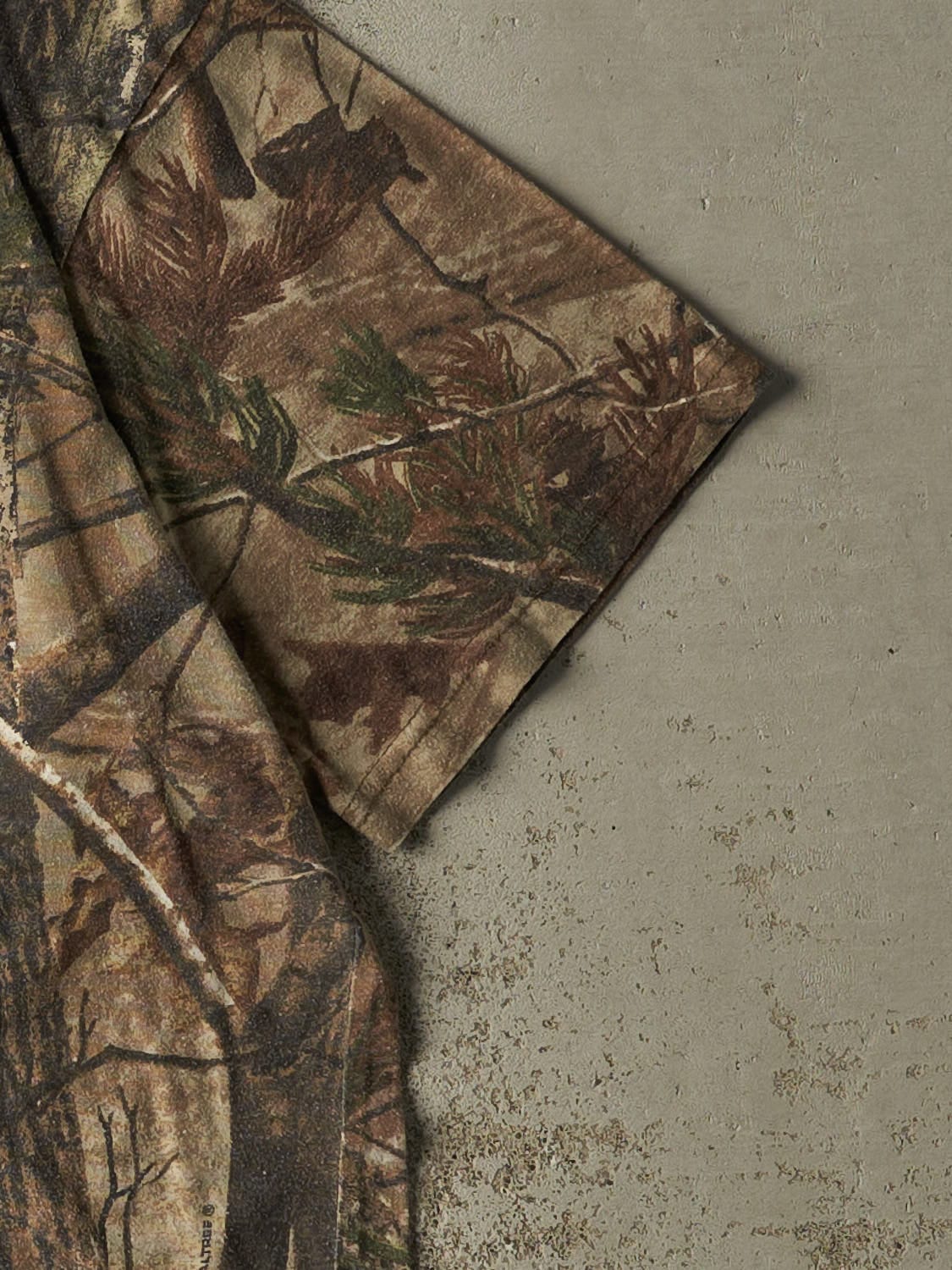 Vintage Y2K Camo Realtree x Cabelas Tee (L)