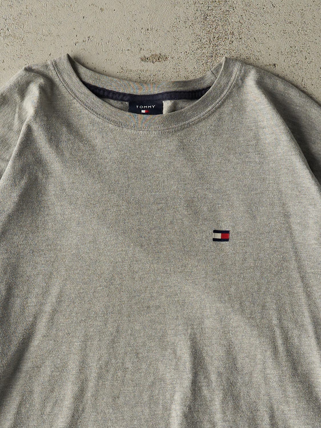 Vintage Y2K Grey Tommy Hilfiger Long Sleeve (XL/XXL)