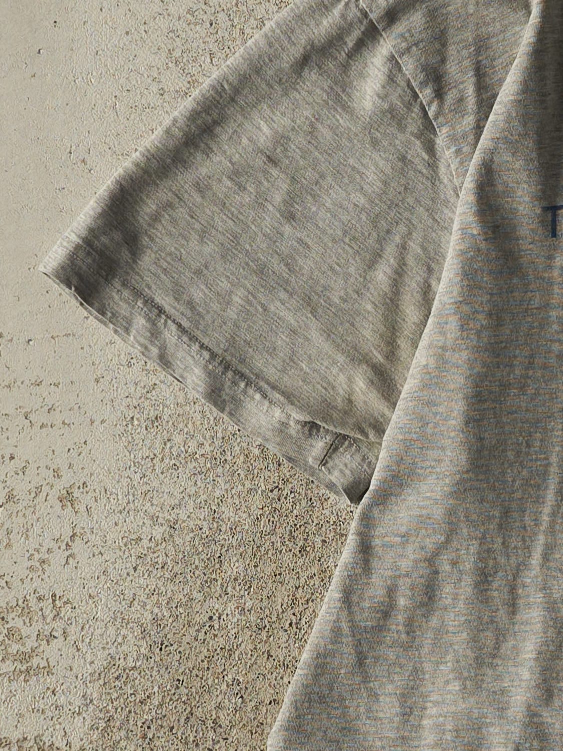 Vintage 90s Grey Tommy Hilfiger Tee (M)