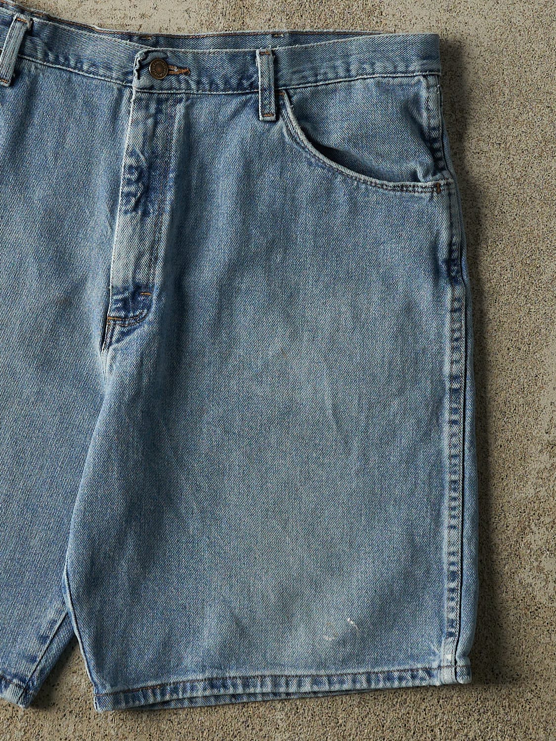 Vintage 90s Light Wash Wrangler Jean Shorts (37x9.5)