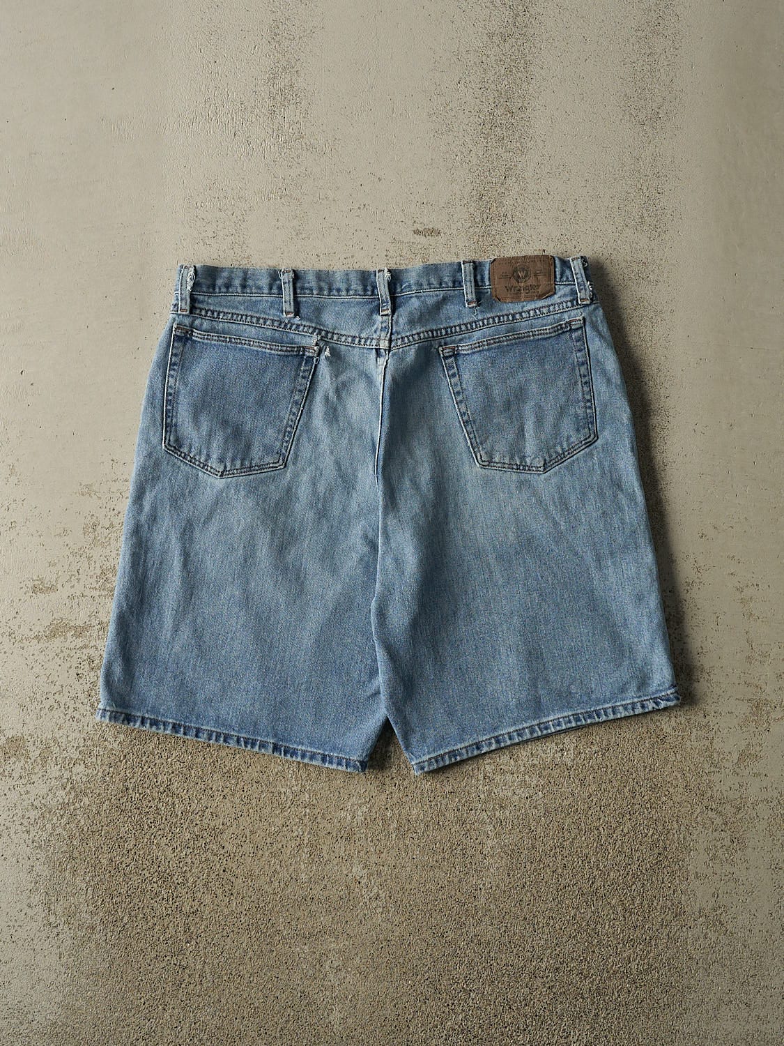 Vintage 90s Light Wash Wrangler Jean Shorts (37x9.5)