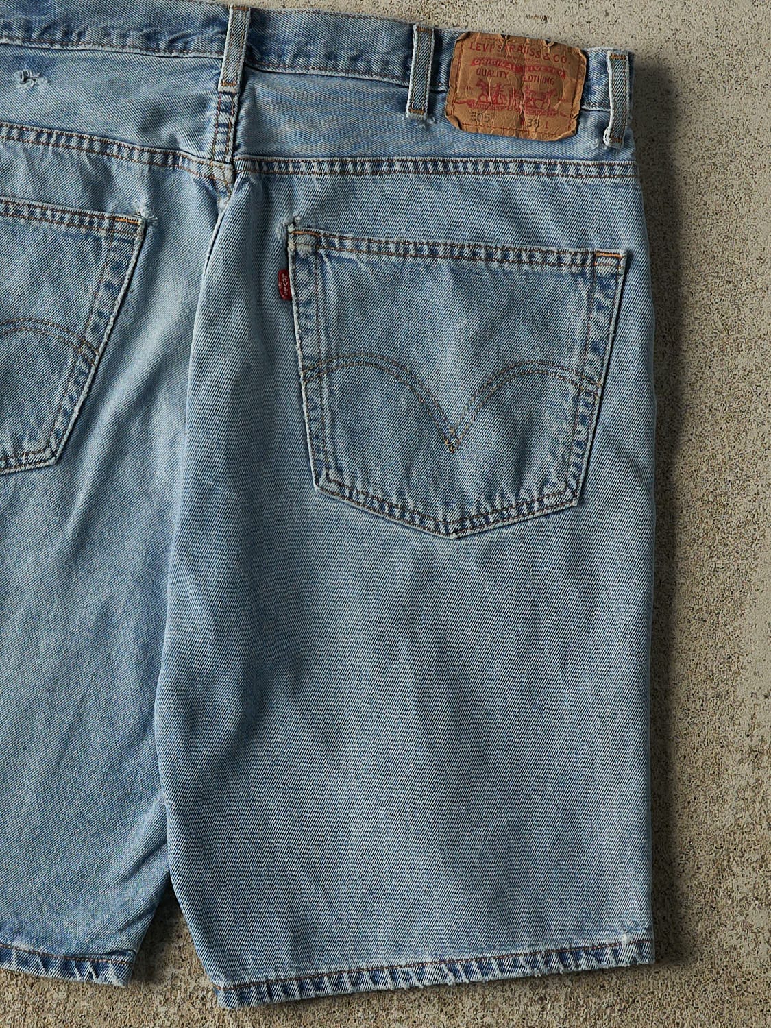 Vintage 90s Light Wash Levi's 505 Jean Shorts (37x9)