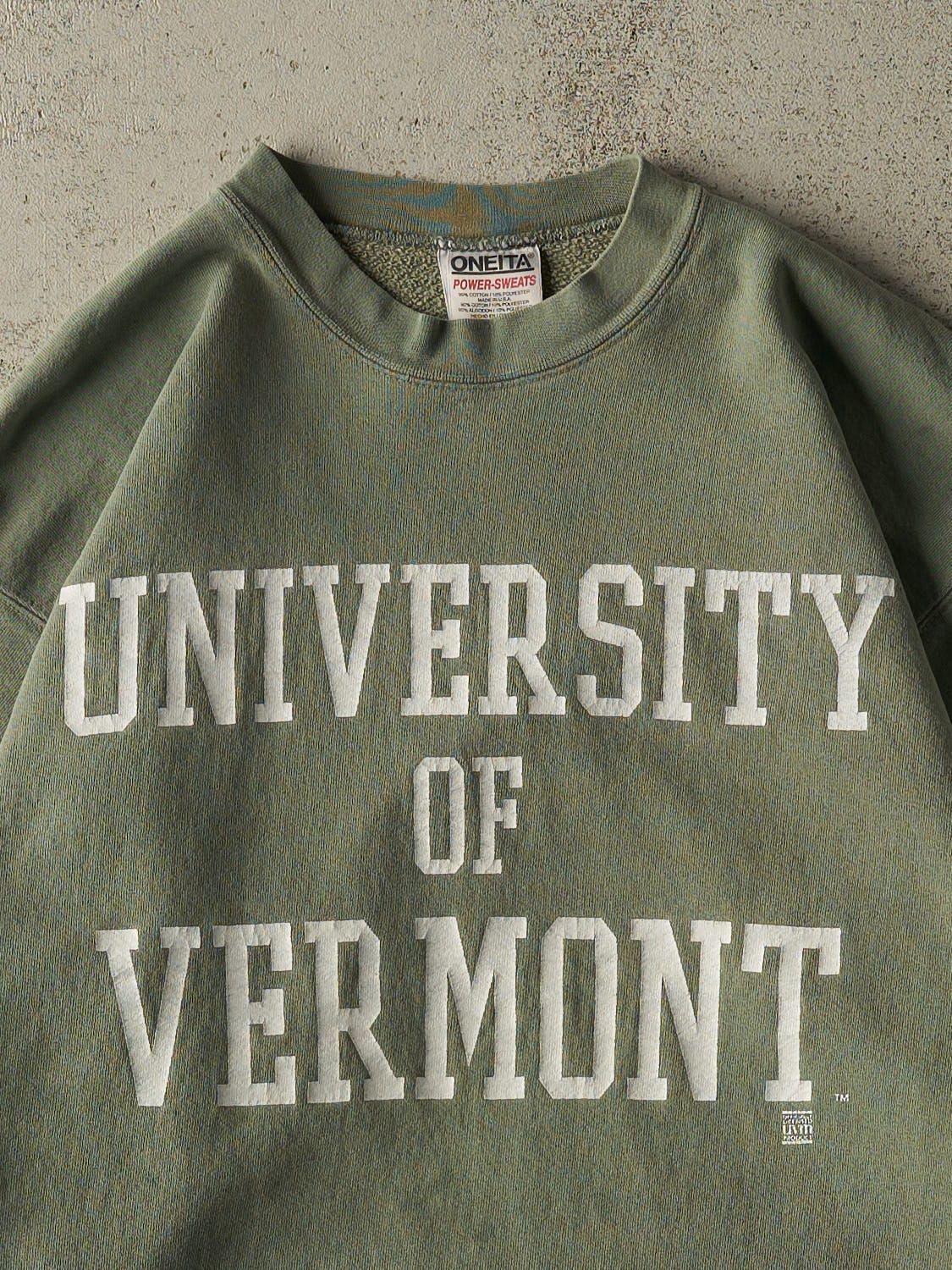 Vintage 90s Pastel Green University of Vermont Crewneck (L/XL)