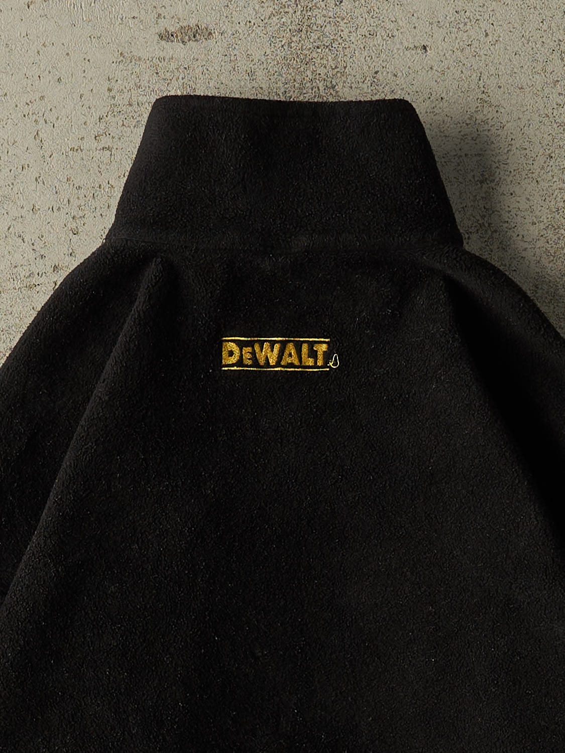 Vintage Y2K Black DeWalt Quarter Zip Fleece (M)