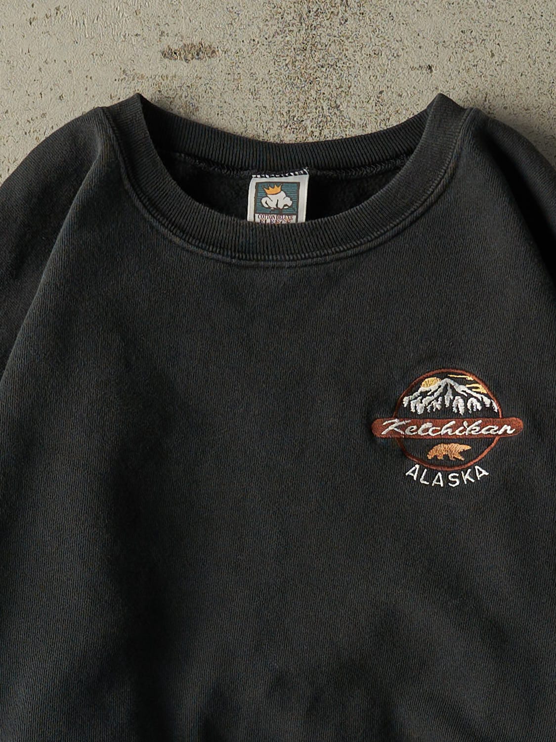 Vintage 90s Faded Black Alaska Embroidered Crewneck (L)