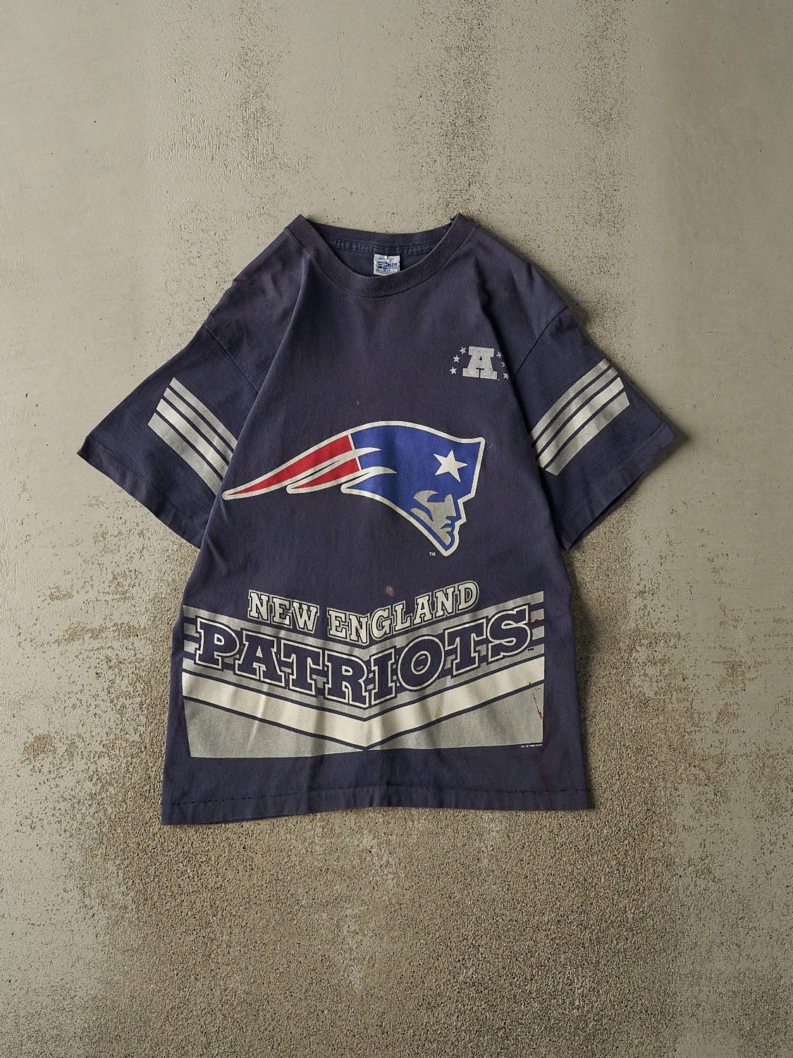 Vintage 95' Navy Blue New England Patriots Tee (S/M)