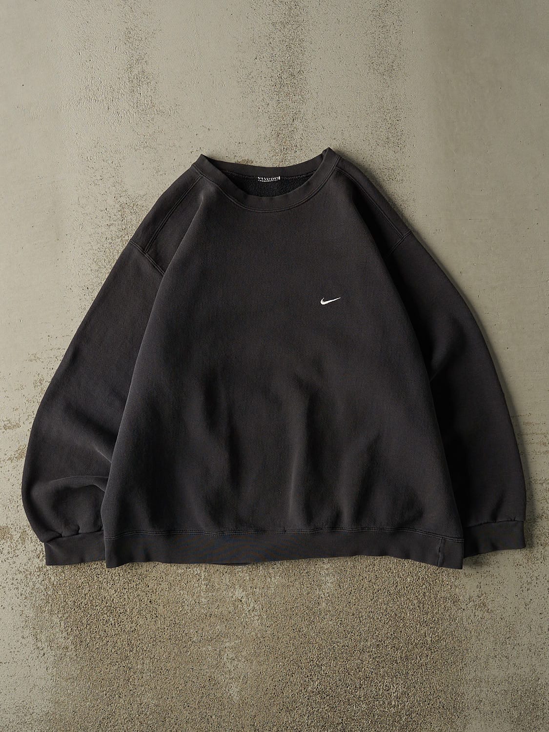 Vintage 90s Faded Black Nike Embroidered Swoosh Crewneck (XL/XXL)