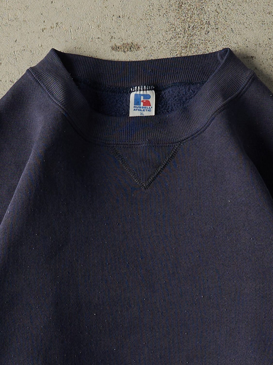 Vintage 90s Navy Blue Russell Athletic Blank Crewneck (L/XL)