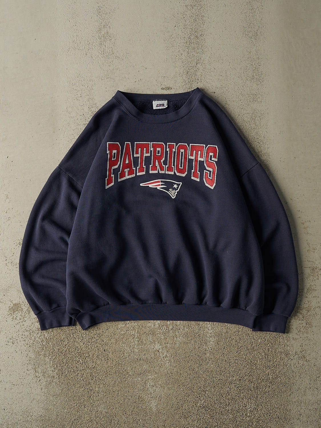Vintage 90s Navy Blue New England Patriots Crewneck (XL)