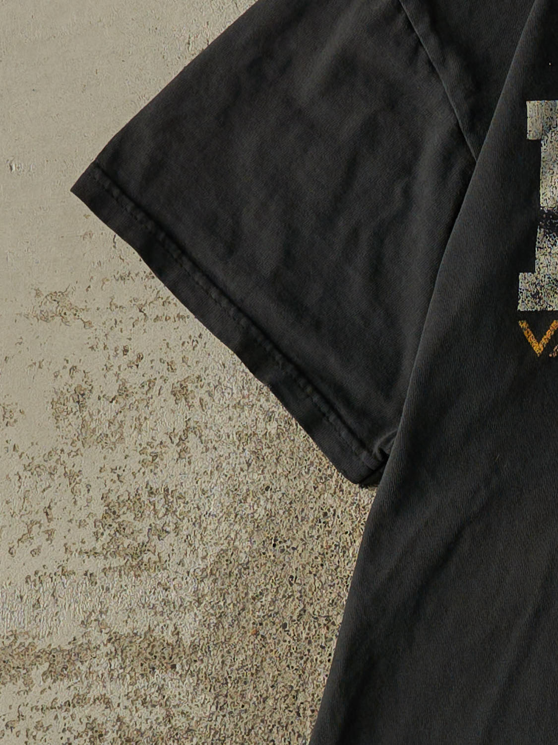 Vintage 90s Faded Black University of Idaho Vandals Tee (M)