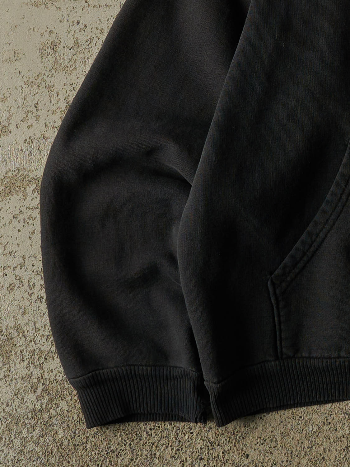 Vintage Y2K Faded Black University of Manitoba Hoodie (S/M)