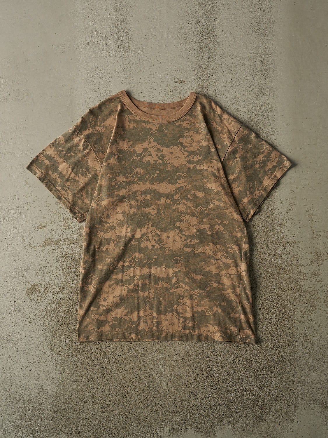 Vintage Y2K Camo Rothco Tee (L)