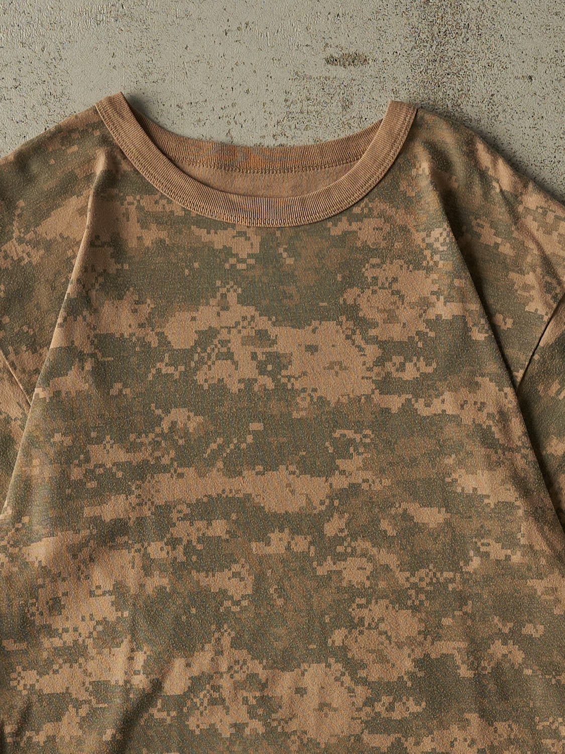Vintage Y2K Camo Rothco Tee (L)