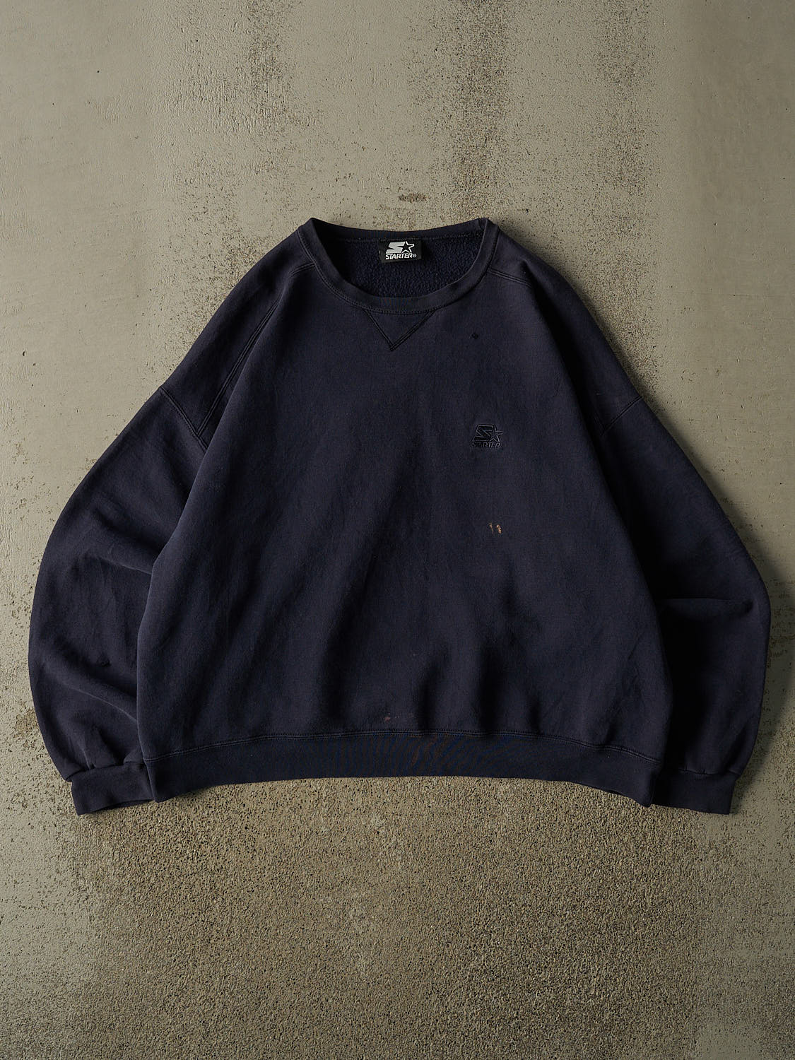 Vintage 90s Navy Blue Starter Embroidered Logo Crewneck (L/XL)