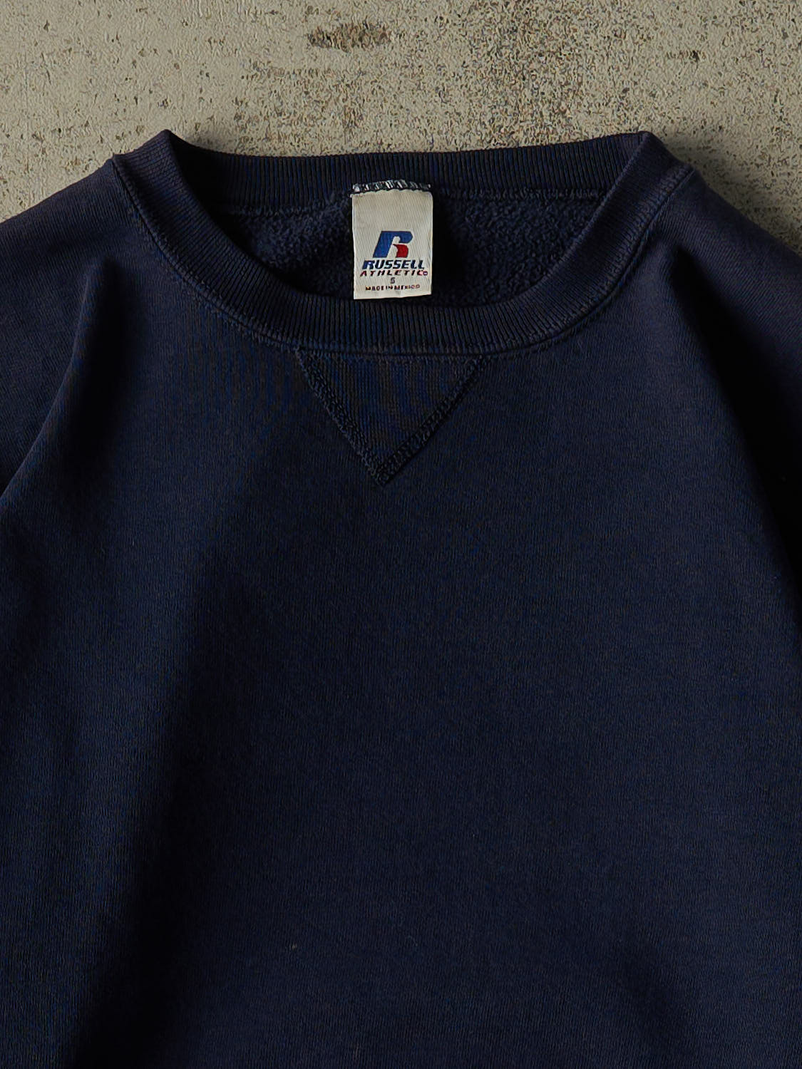 Vintage Y2K Navy Blue Russell Athletic Blank Crewneck (XS/S)