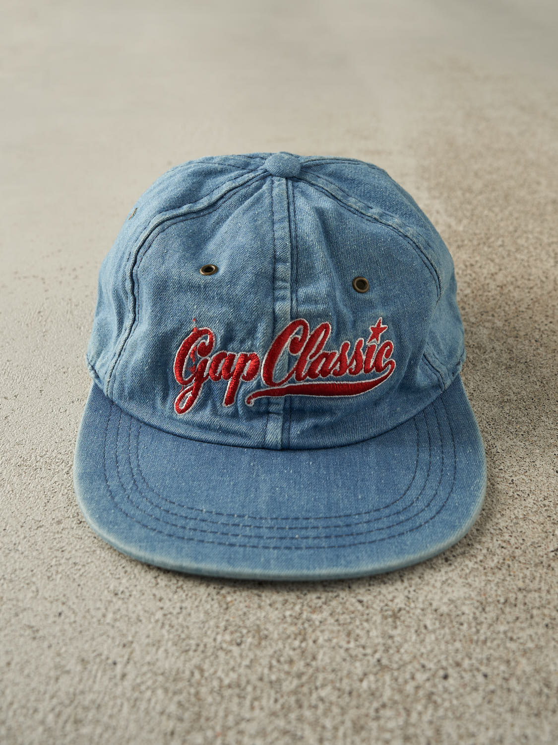 Vintage 90s Light Wash Gap Embroidered Strapback (O/S)
