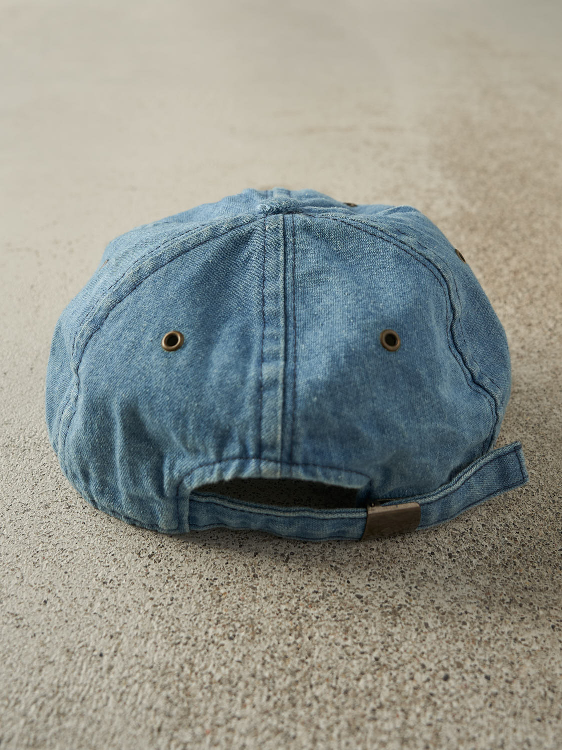 Vintage 90s Light Wash Gap Embroidered Strapback (O/S)