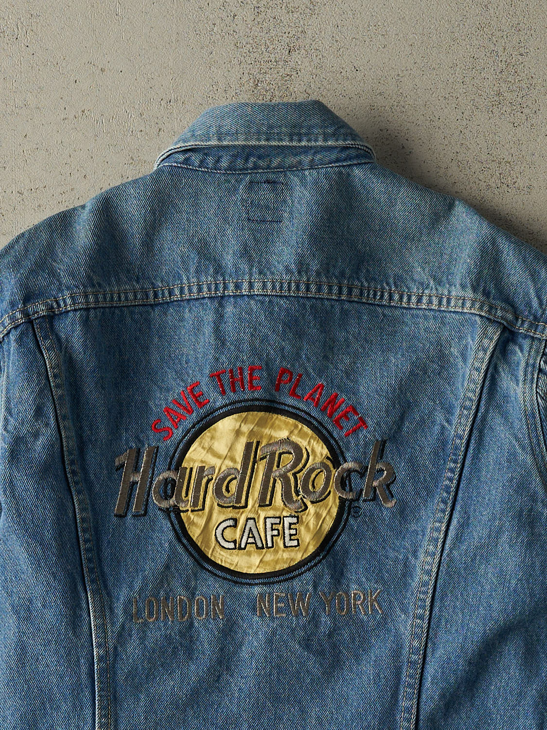 Vintage 90s Light Wash Hard Rock Cafe Save the Planet Embroidered Jean Jacket (S)