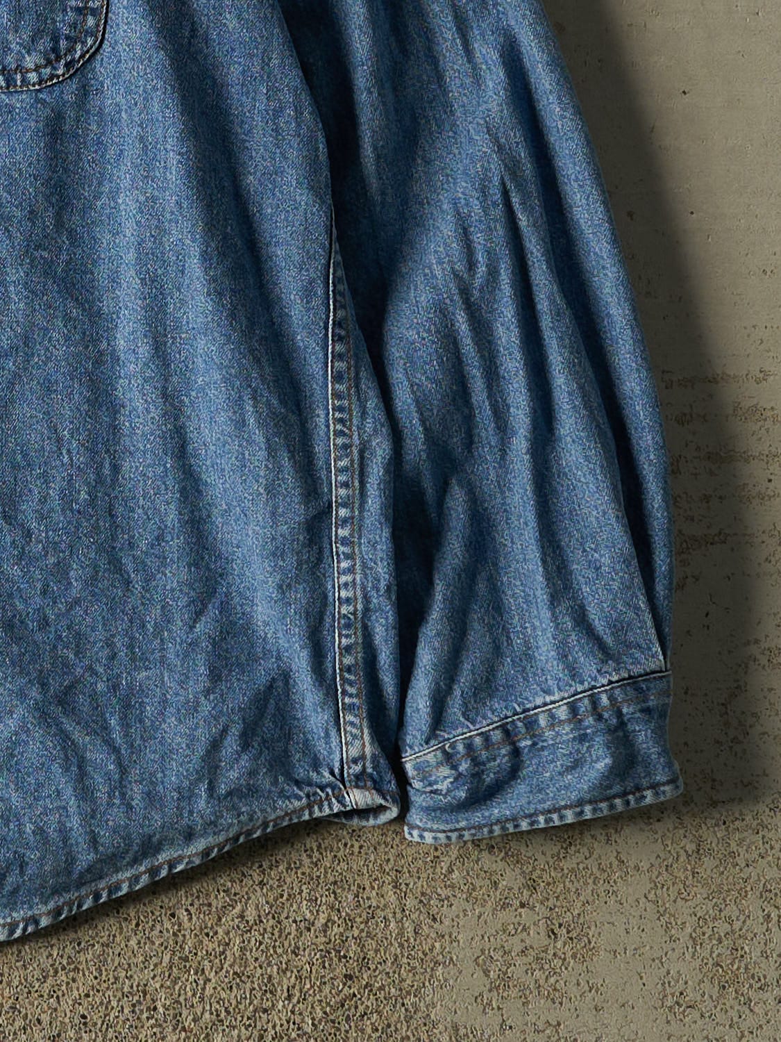 Vintage 90s Mid Wash Levi's Denim Button Up Long Sleeve (XL/XXL)