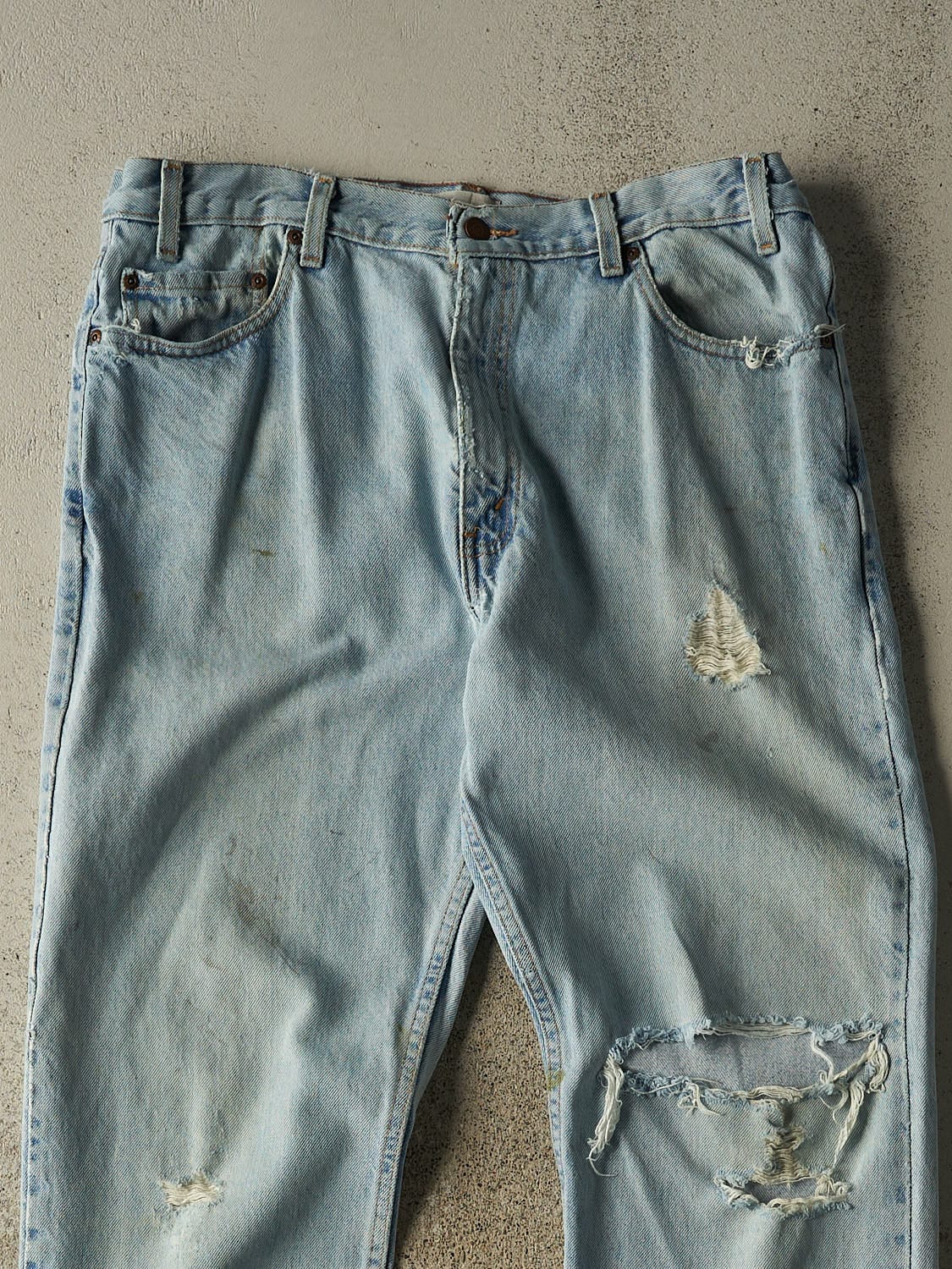 Vintage 90s Light Wash Levi's Signature Jeans (35x34)