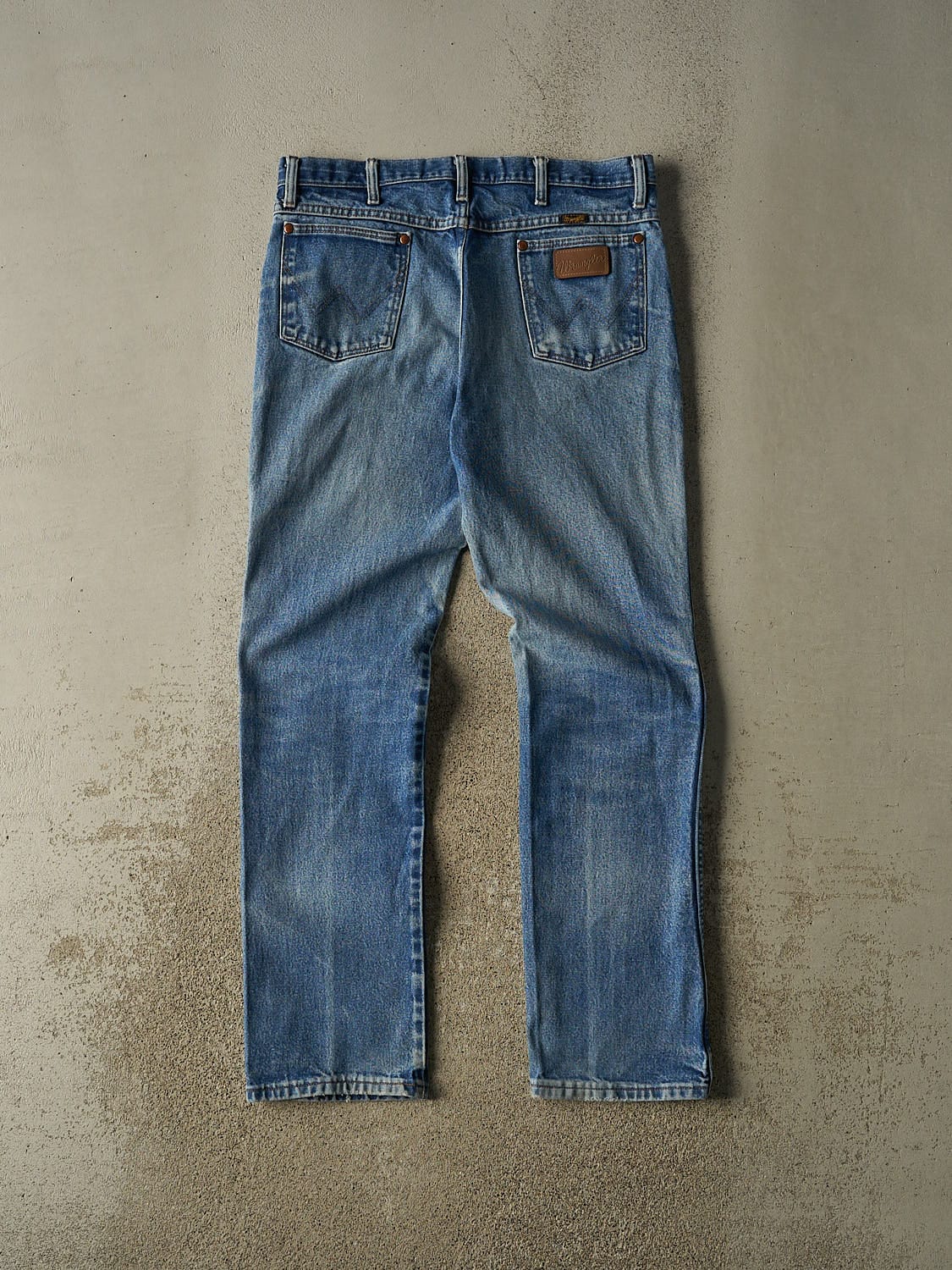 Vintage Y2K Mid Wash Wrangler Jeans (34x33)