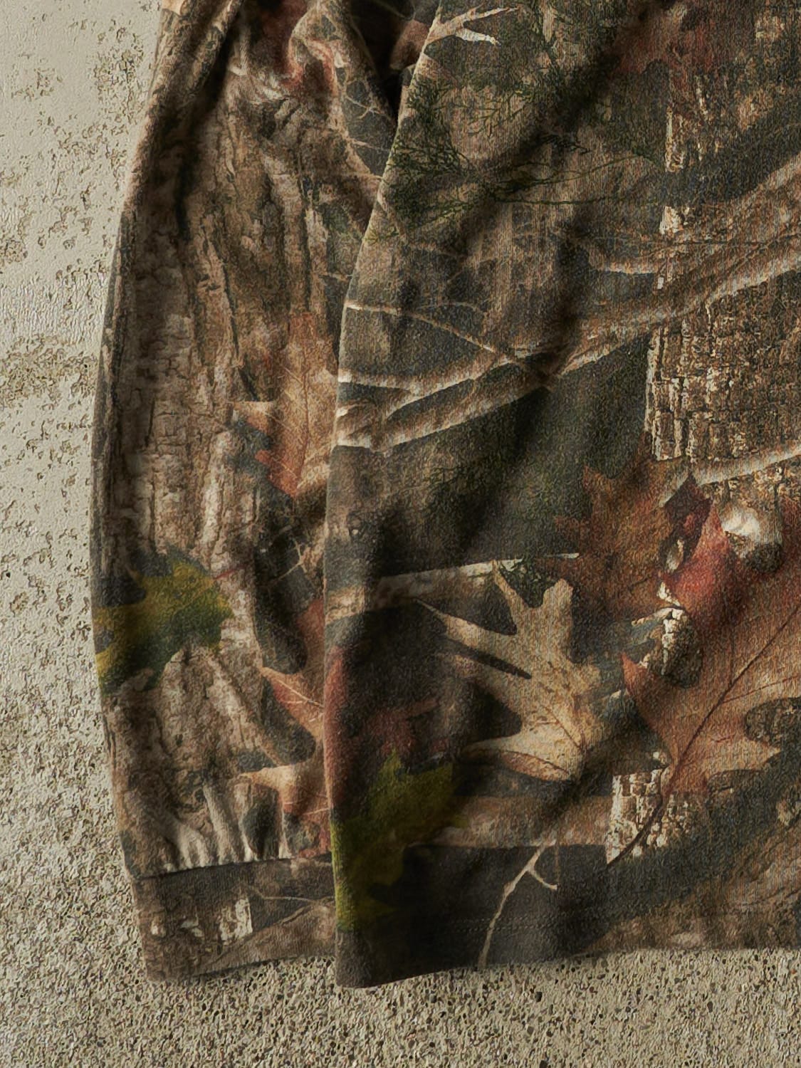 Vintage Y2K Camo Long Sleeve (L/XL)
