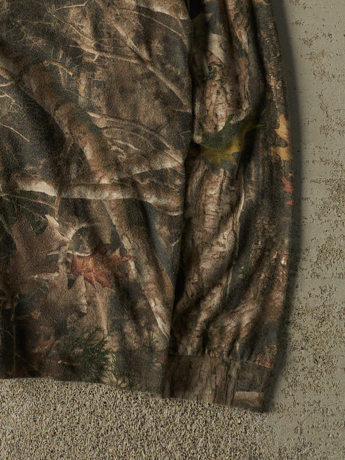 Vintage Y2K Camo Long Sleeve (L/XL)
