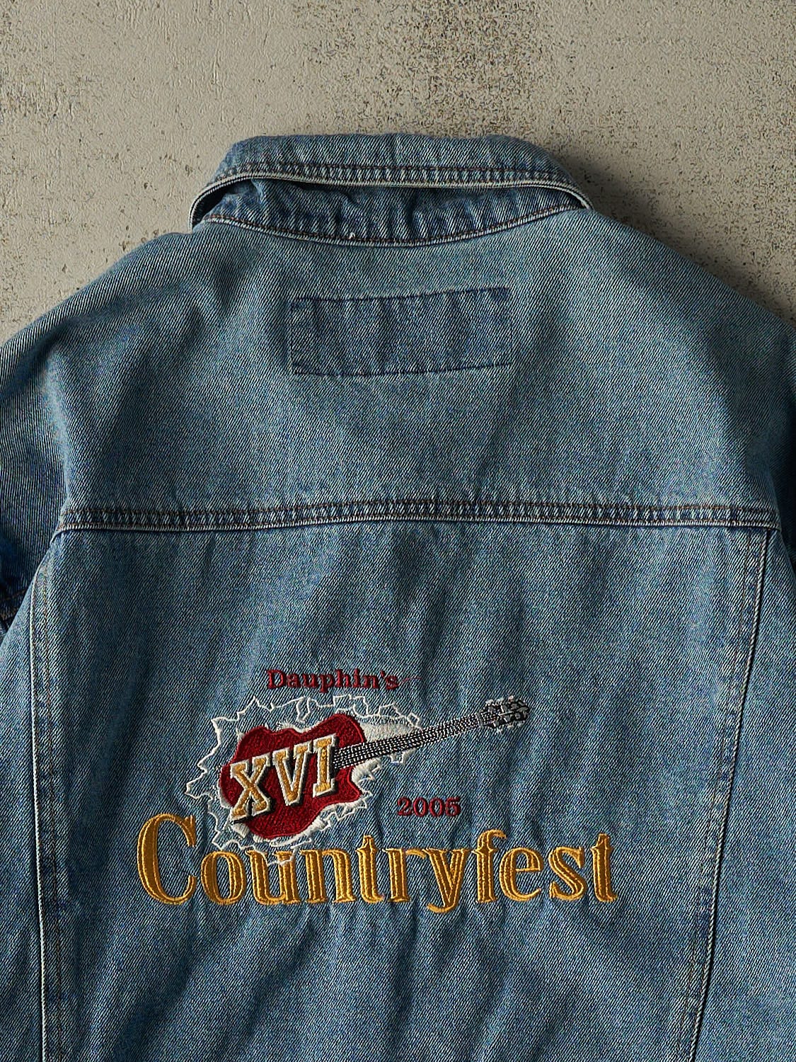 Vintage 05' Light Wash Dauphin's Countryfest Embroidered Denim Jacket (M/L)