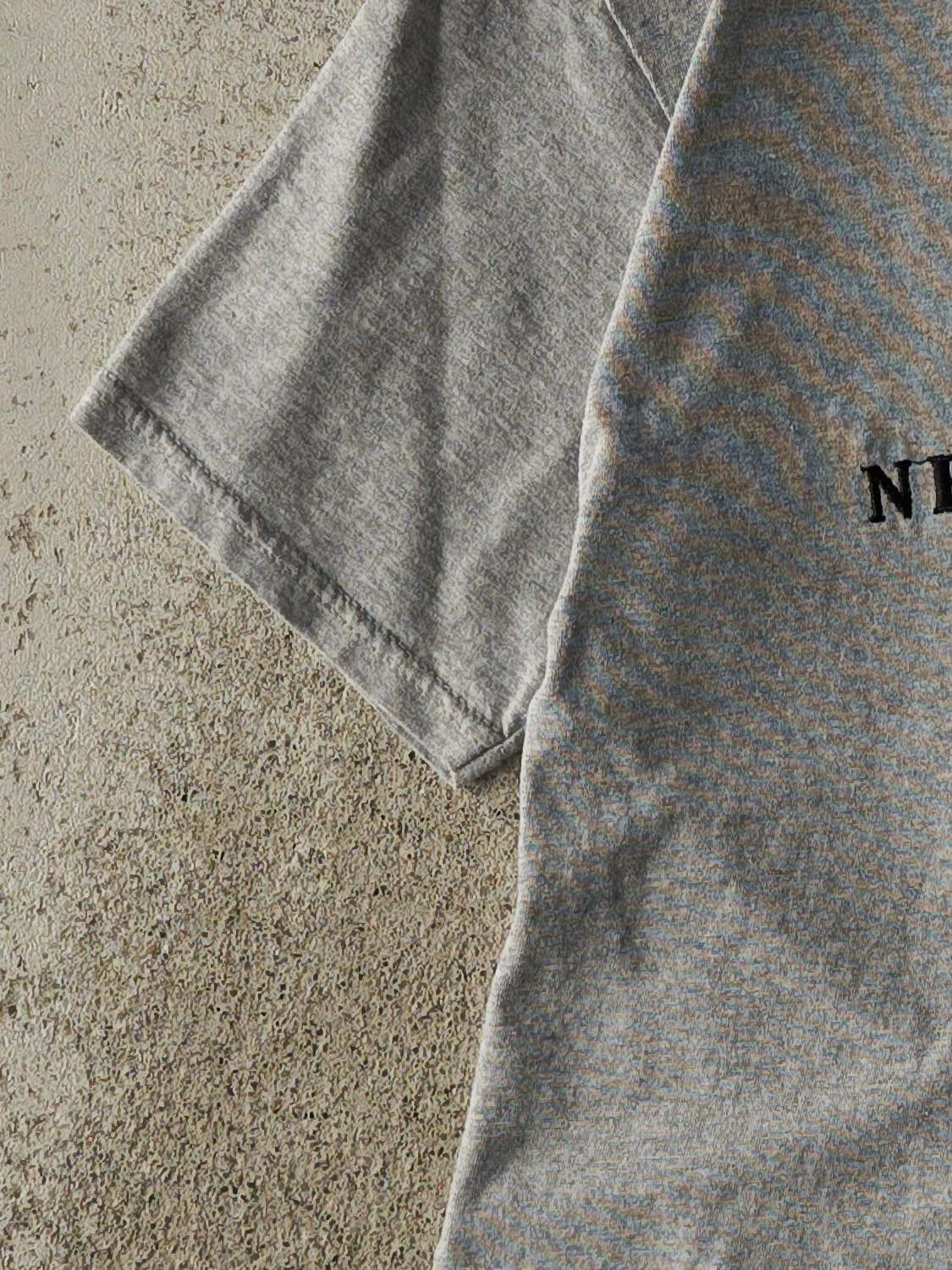 Vintage Y2K Grey New York City Embroidered Tee (XS)